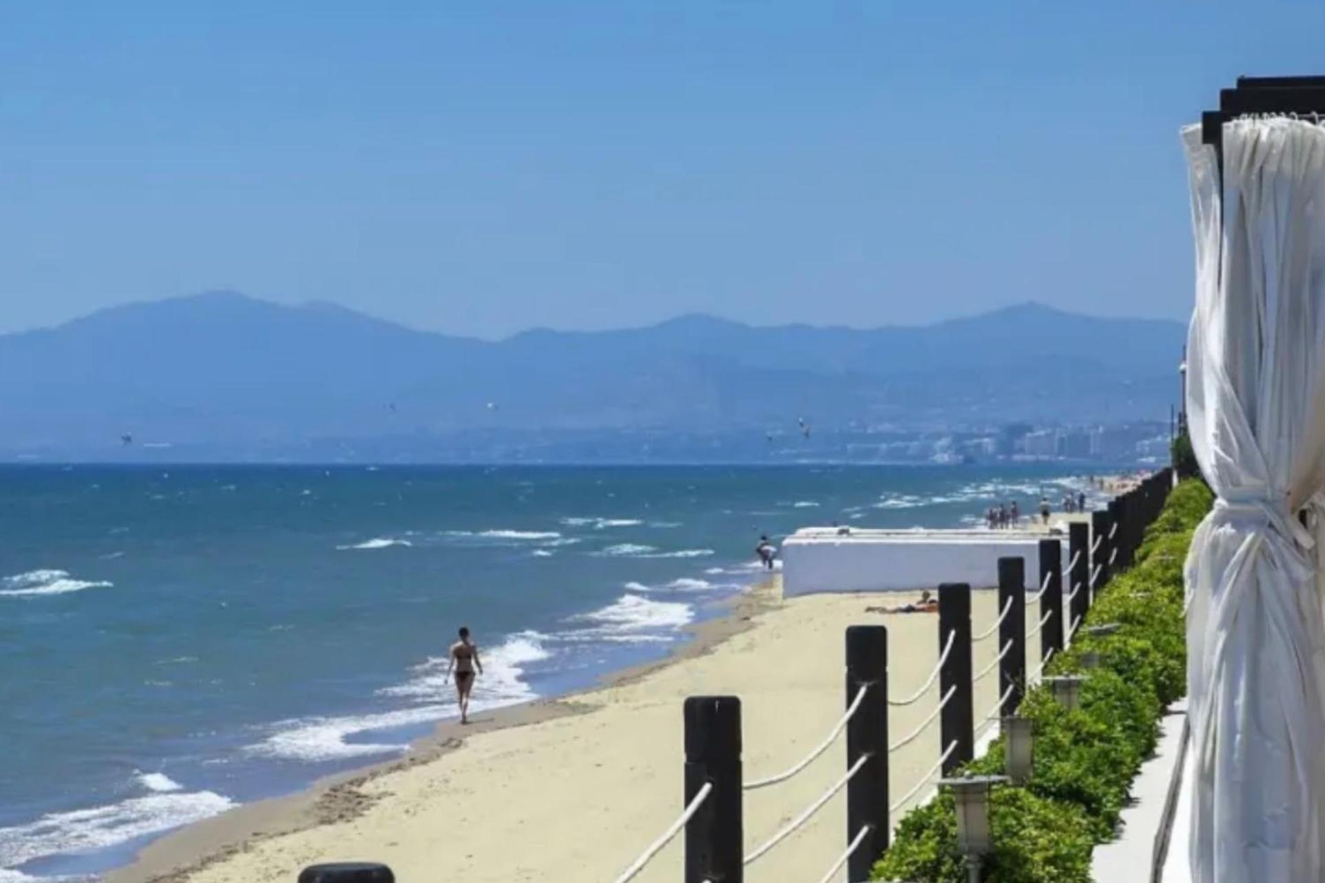 Marbella Beachfront - Beachside Apartment With Stunning Sea Views Zewnętrze zdjęcie
