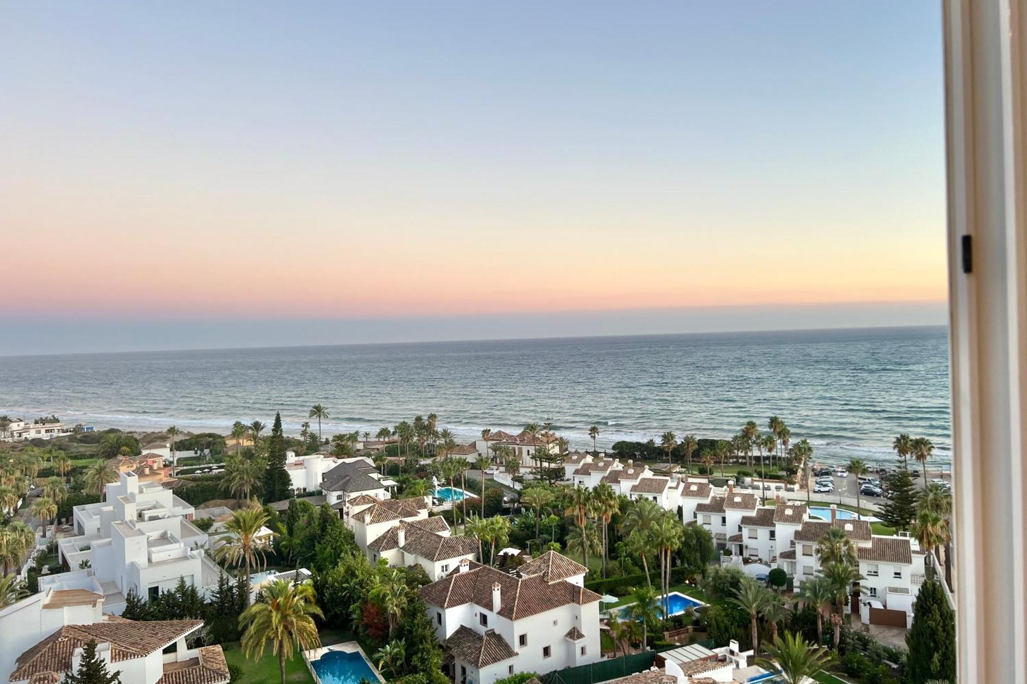 Marbella Beachfront - Beachside Apartment With Stunning Sea Views Zewnętrze zdjęcie