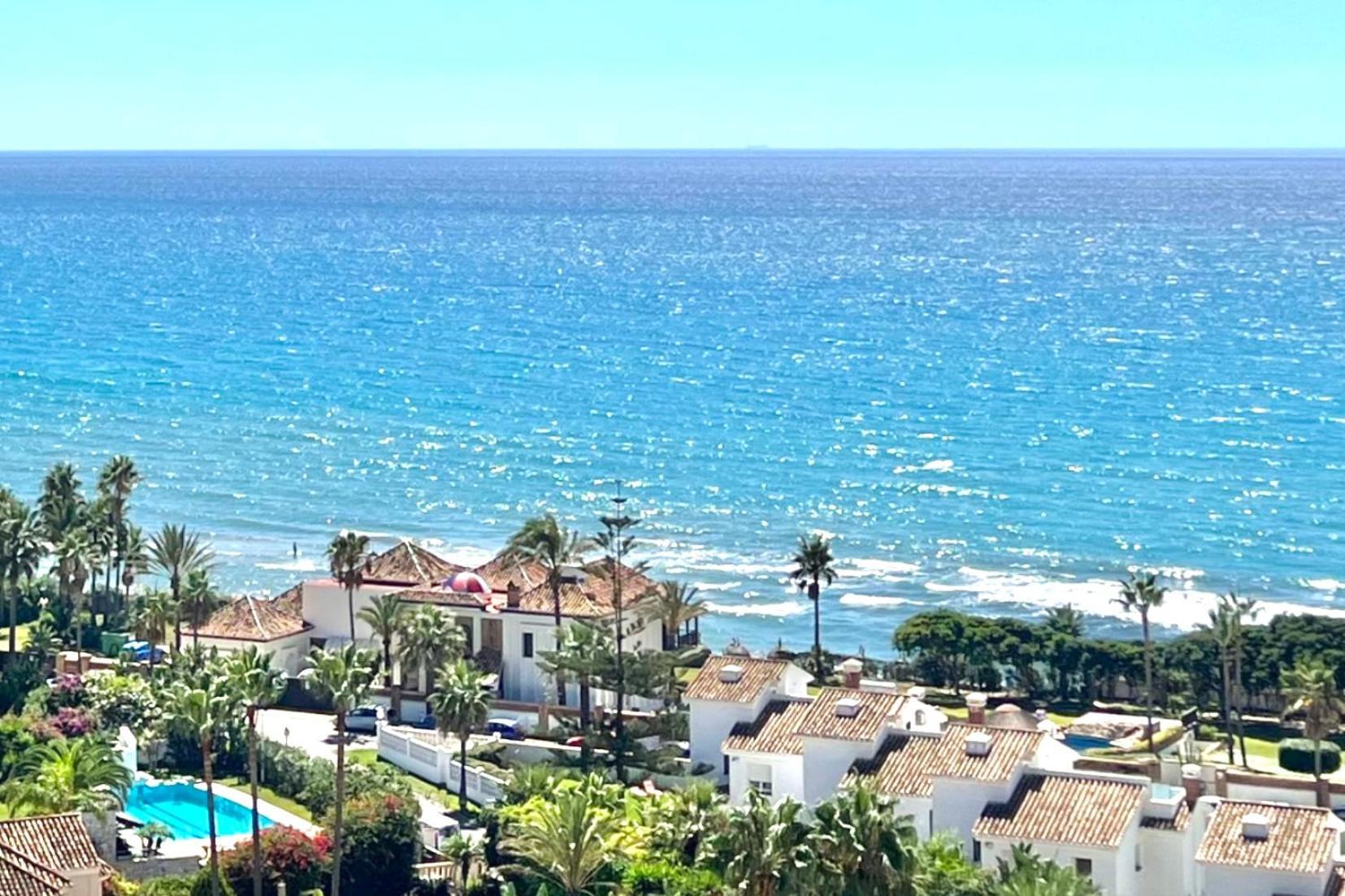 Marbella Beachfront - Beachside Apartment With Stunning Sea Views Zewnętrze zdjęcie