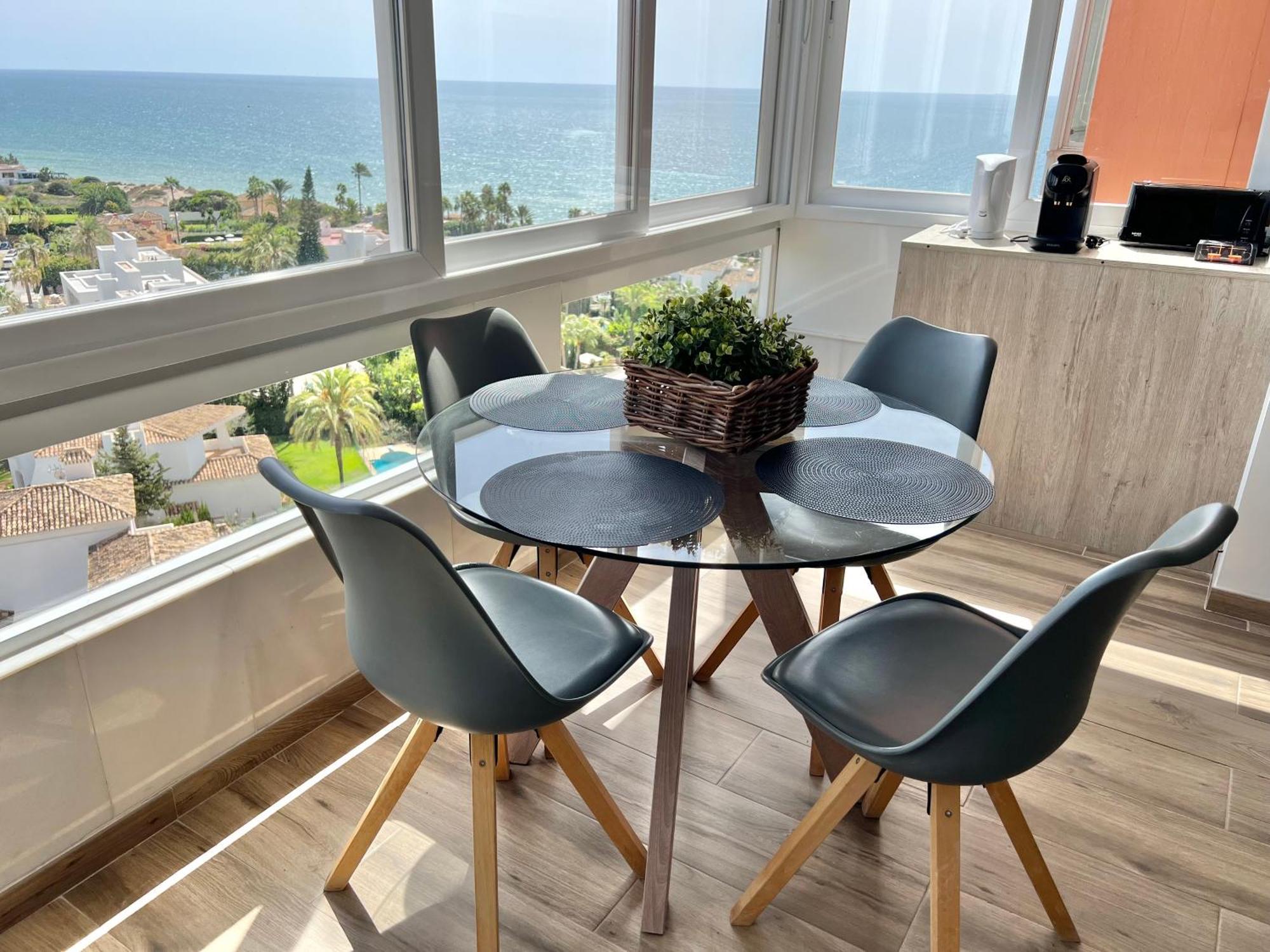 Marbella Beachfront - Beachside Apartment With Stunning Sea Views Zewnętrze zdjęcie